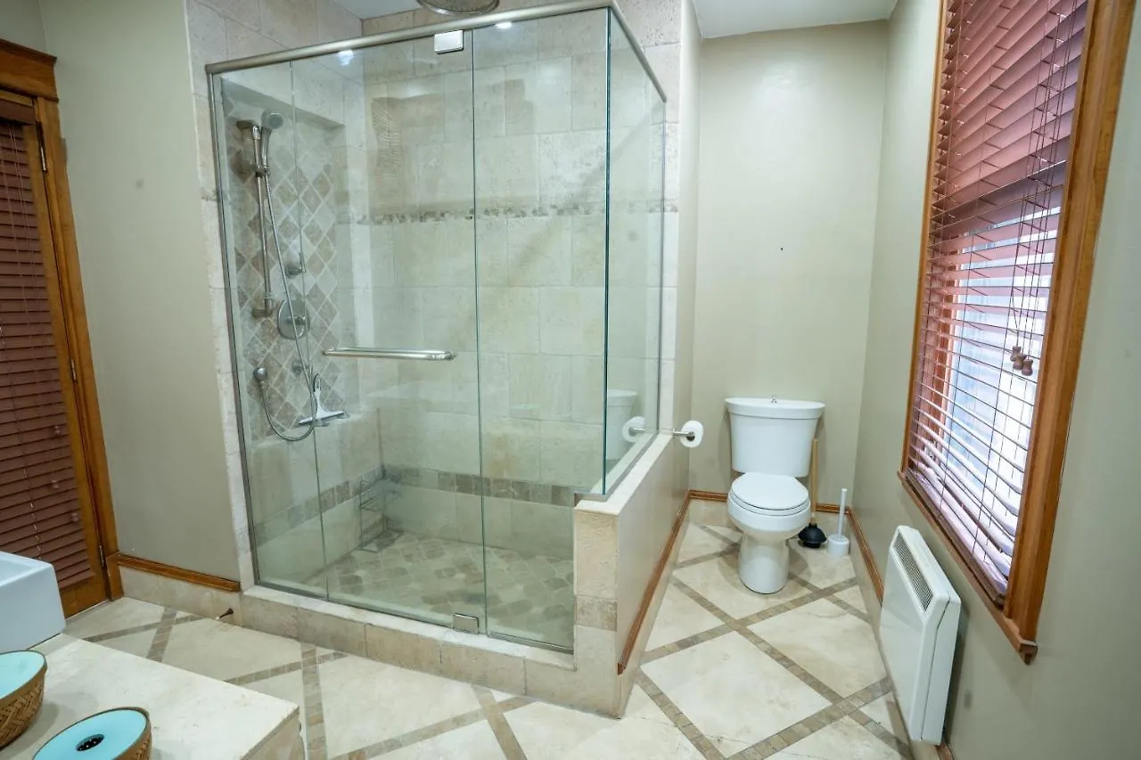 Appartement Chic 2Br Near Little Italy - 5Mins To Metro à Montréal